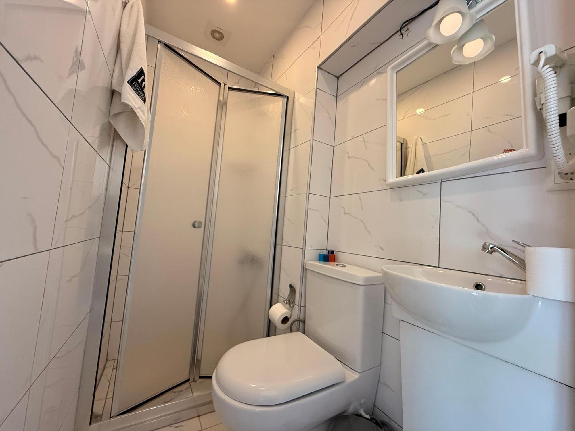 Iq Hotel Istanbul Ngoại thất bức ảnh
